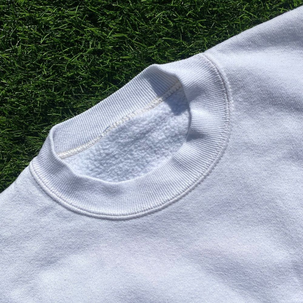 90s Vintage Clean Crisp White Cotton Crewneck Sweatshirt - Picture 3 of 3
